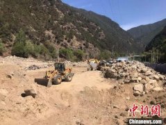 四川省九龍縣建設(shè)項(xiàng)目野蠻施工萬方棄渣傾倒入河被點(diǎn)名曝光西寧污水處理公司